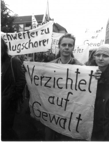Peter Kähler auf der Demonstration am 19. Mai 1983 in Jena. Quelle: Robert-Havemann-Gesellschaft/Bernd Albrecht