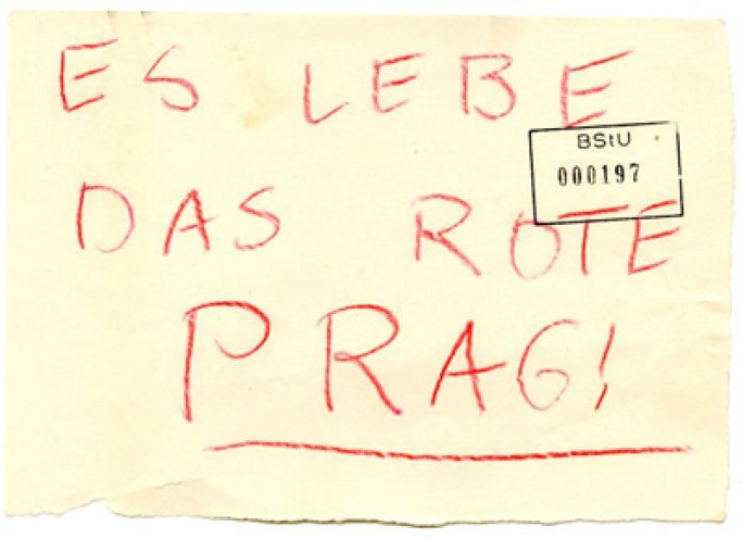 Flugblatt, welches Bettina Wegner geschrieben und in der Mühlenstraße in Berlin Pankow verteilt hat. „Dass da sozialistische Länder in ein anderes sozialistisches Land einmarschieren, das konnte ich nicht einfach so hinnehmen.“