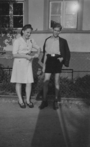 Johanna Kuhfuß und Werner Bork. Johanna Kuhfuß wird zusammen mit ihrem Bruder Heiner, Wilhelm Schwarz und Joachim Trübe am 15. Januar 1951 durch ein Sowjetisches Militärtribunal zum Tode durch erschießen verurteilt. Das Urteil wird am 10. April 1952...