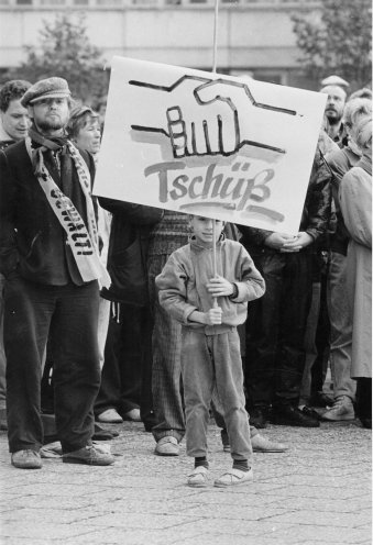 Demonstration durch die Ostberliner Innenstadt mit Abschlusskundgebung auf dem Alex. Quelle: Robert-Havemann-Gesellschaft/Sergej Glanze