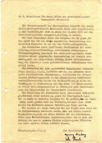 „Die Vergiftung der Atmosphäre“: Die ersten Reaktionen auf die Ereignisse in der Aula der Universität und die Massenverhaftungen vom 30. März 1955 kommen von den Studenten selbst. Im Bild: Schreiben des Fakultätsrates der Theologischen Fakultät...