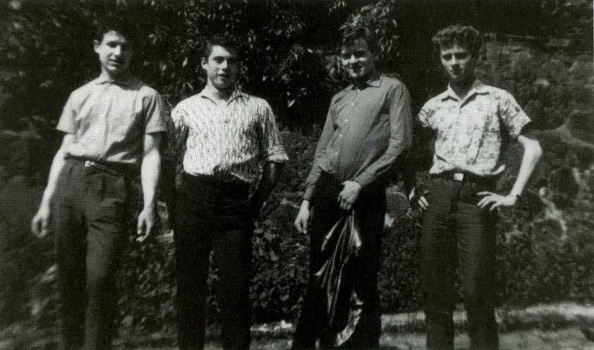 Ostdeutsche Fans des westdeutschen Rock ’n’ Roll Stars Ted Herold–die Strausberger Clique 1961: Gerd Peter Riediger, Karl Heinz Lehmann, Michael Gartenschläger und Jürgen Höpfner (von links). Alle vier und der Fotograf Gerd Resag werden im August...