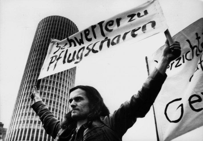 Andreas Friedrich auf der Demonstration der FG Jena am 19. Mai 1983. Quelle: Robert-Havemann-Gesellschaft/Bernd Albrecht/RHG_Fo_HAB_11305