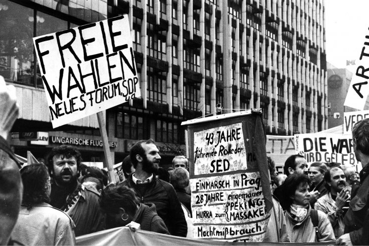 Demonstration durch die Ostberliner Innenstadt mit Abschlusskundgebung auf dem Alex. Quelle: Robert-Havemann-Gesellschaft/Sergej Glanze/RHG_Fo_RDA_02196