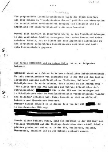 Von langer Hand vorbereitet: Schon 1971 plant die Staatssicherheit die Ausbürgerung Wolf Biermanns. Stasi-Minister Erich Mielke persönlich unterzeichnet die Anweisung, und Parteichef Honecker genehmigt den Plan auf der ersten Seite handschriftlich mit...
