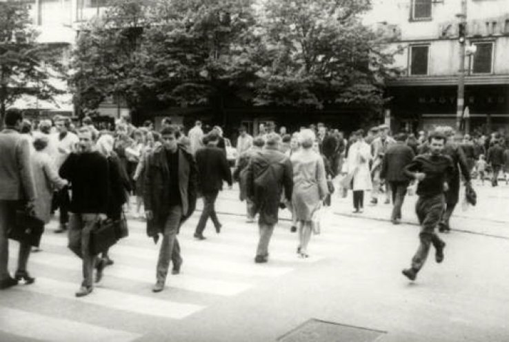 Am 16. Januar 1969 verbrennt sich der 20-jährige Student Jan Palach auf dem Wenzelsplatz in Prag selbst. Er will damit ein Zeichen gegen die Niederschlagung des Prager Frühlings und die anschließende Lethargie der Tschechischen Gesellschaft setzen....