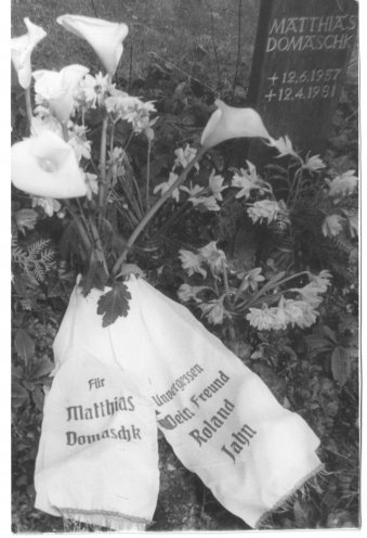 Unvergessen: Die Erinnerung an Matthias Domaschk lässt sich nicht unterdrücken. Im April 1985 reist Roland Jahn über den Ostberliner Transitflughafen Schönefeld illegal und unbemerkt in die DDR ein. Er trifft sich mit Oppositionellen und fährt nach...