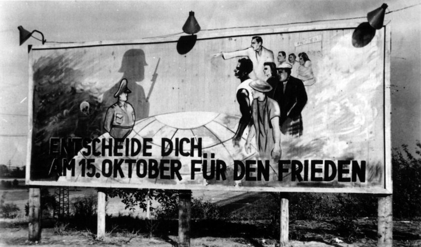 Der Feind lauert im Westen: Am 15. Oktober 1950 finden in der DDR die ersten Volkskammerwahlen statt. Bereits im Vorfeld gibt es erhebliche Proteste gegen den undemokratischen Wahlmodus. Die Ergebnisse dieser Wahlen werden, wie die aller nachfolgenden,...