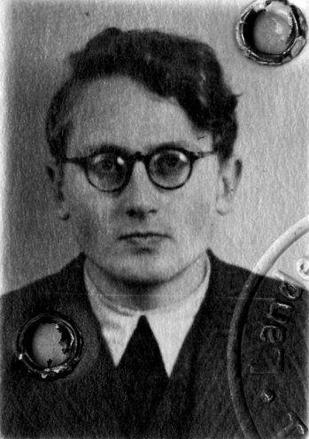 Die engagierten Lehrer zahlen mit ihrem Leben: Die zur Altenburger Antikominform-Gruppe gehörenden Lehrer sind kaum älter als ihre Schüler. Der Neulehrer Wolfgang Ostermann, 21 (im Bild), wird wie sein Kollege Siegfried Flack, 22, nach Moskau verschleppt...