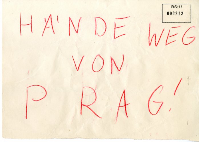 Flugblatt, welches Bettina Wegner geschrieben und in der Mühlenstraße in Berlin Pankow verteilt hat. „Dass da sozialistische Länder in ein anderes sozialistisches Land einmarschieren, das konnte ich nicht einfach so hinnehmen.“ Quelle: BStU, MfS,...