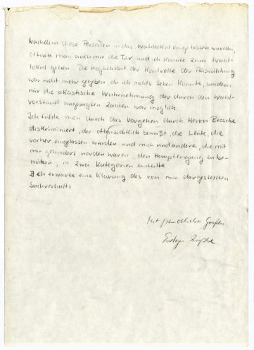 „Ich fühlte mich diskriminiert“: Am 13. Mai 1989 schreibt Evelyn Zupke an den Oberbürgermeister von Ost-Berlin. Sie beschwert sich darüber, bei der Auszählung der Stimmzettel im Sonderwahllokal des Stadtbezirks Weißensee behindert worden zu sein....