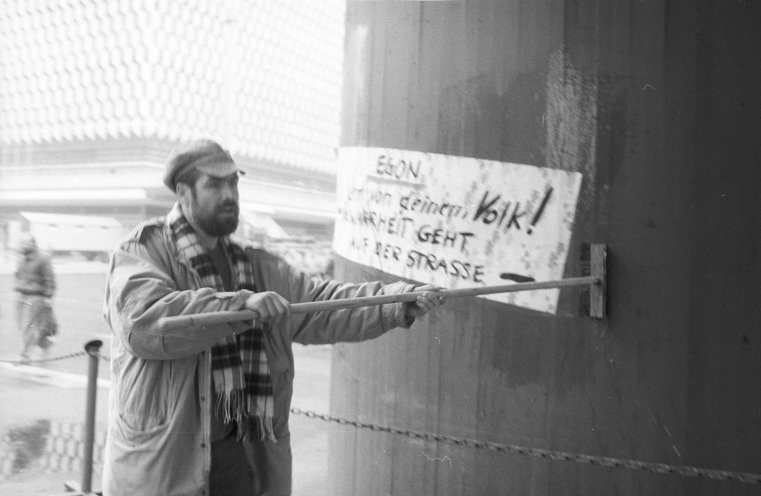 Für Reformen und Demokratie: Großes Finale am 4. November 1989 auf dem Alexanderplatz in Ost-Berlin. Quelle: Robert-Havemann-Gesellschaft/Andreas Kämper/RHG_Fo_AnKae_208