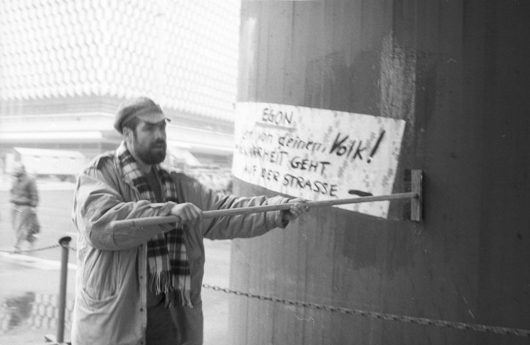 Für Reformen und Demokratie: Großes Finale am 4. November 1989 auf dem Alexanderplatz in Ost-Berlin. Quelle: Robert-Havemann-Gesellschaft/Andreas Kämper