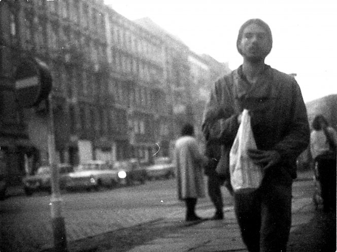 Aus einer Stasi-Dokumentation über die Mitglieder der UB: Christian Halbrock wird vom MfS mit versteckter Kamera observiert. Quelle: Robert-Havemann-Gesellschaft (BStU-Kopie)