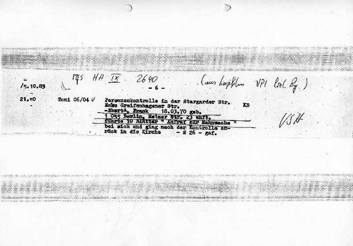 Polizeinotiz zur Personenkontrolle von Frank Ebert, der auf dem Weg zur Mahnwache ist (5. Oktober 1989).