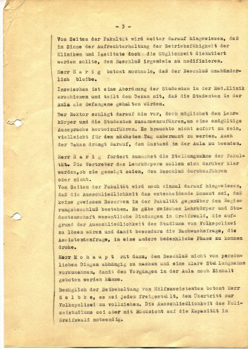 Protokoll der Außerordentlichen Fakultätssitzung der Medizinischen Fakultät am 30. März 1955. Während dieser Sitzung informiert der Staatssekretär Gerhard Harig die Universitätsleitung über die Pläne der Regierung: Die Medizinische Fakultät...