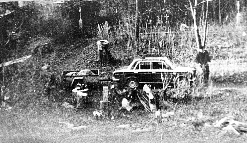 Die Stasi lässt die Plastik am 13. April 1982 heimlich abtransportieren. Quelle: Robert-Havemann-Gesellschaft/Roland Jahn/RHG_Fo_HAB_11870