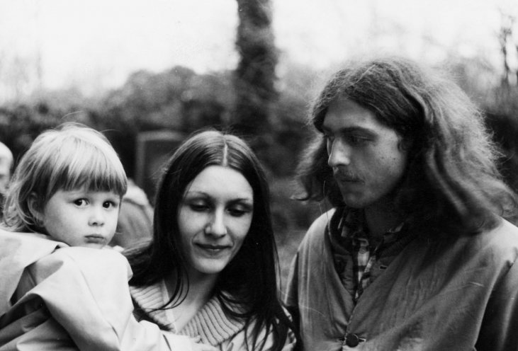 Dorothea Fischer und Michael Rost mit ihrer gemeinsamen Tochter Ostern 1983. Foto:; Quelle: Robert-Havemann-Gesellschaft/Bernd Albrecht