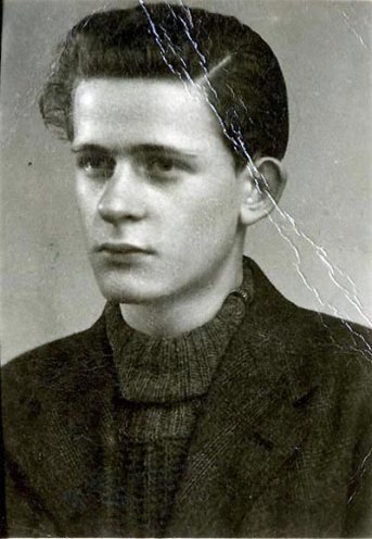 Porträt des Oberschülers Ludwig Hayne. Er wird von einem sowjetischen Militärtribunal in Weimar am 21. Februar 1951 zum Tode verurteilt und am 28. April 1951 in Moskau hingerichtet. Er wird nur 19 Jahre alt.