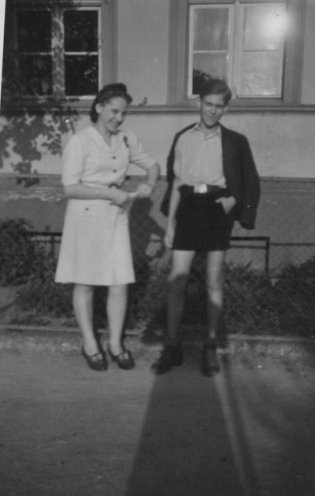 Johanna Kuhfuß und Werner Bork. Johanna Kuhfuß wird zusammen mit ihrem Bruder Heiner, Wilhelm Schwarz und Joachim Trübe am 15. Januar 1951 durch ein Sowjetisches Militärtribunal zum Tode durch erschießen verurteilt. Das Urteil wird am 10. April 1952...