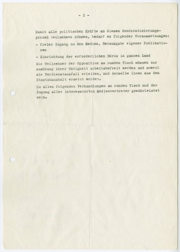 Gemeinsame Erklärung der Grünen Partei, SDP, Initiative Frieden und Menschenrechte, von Demokratie Jetzt, Vereinigten Linken und des Demokratischen Aufbruchs zur Einrichtung eines Runden Tischs (10. November 1989). Quelle: Robert-Havemann-Gesellschaft,...