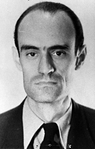 Im Colloquium erscheint ein kritischer Kommentar von Otto Hess mit dem Titel „Wie lange noch? Kampf um die Universität“. Darin wendet er sich gegen den zunehmenden Einfluss der SED auf die von den sowjetischen Behörden kontrollierte Universität....