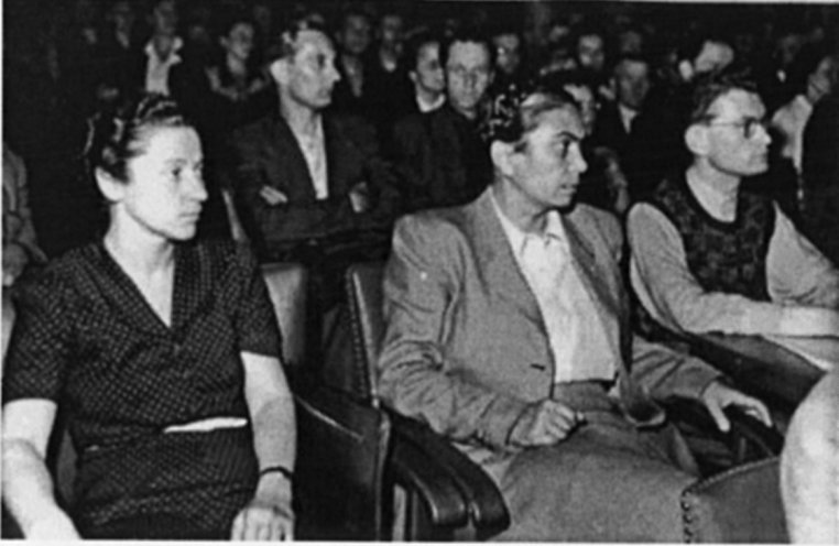 Nahezu alle Waldheimer Prozesse finden im Geheimen statt. Nur bei zehn Verhandlungen im Juni 1950 ist ein sorgfältig ausgewähltes Publikum zugelassen. Das Bild zeigt den Zuhörerraum während der Verhandlung vom 20. Juni 1950 im Rathaussaal Waldheim/Sachsen....