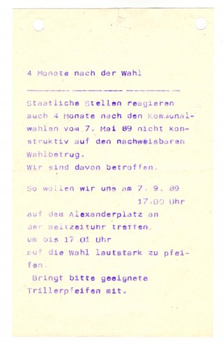 Flugblätter mit Aufrufen zum Protest gegen Wahlfälschungen. Quelle: Robert-Havemann-Gesellschaft