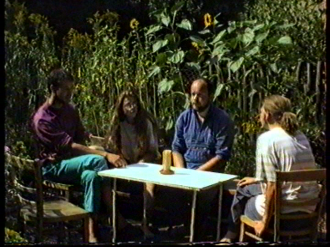 Nach den Verhaftungen im Zuge des Straßenmusikfestival am 10. Juni 1989 geben die Oppositionellen Frank Sellenthien, Katrin Hattenhauer und Uwe Schwabe ein Interview. Die Aufnahmen werden später außer Landes geschafft und im Westfernsehen ausgestrahlt....