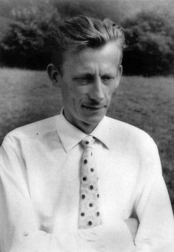 Im März 1950 wird die Altenburger Widerstandsgruppe verhaftet. Zwei Lehrer und ein Schüler werden zum Tode verurteilt, die anderen erhalten langjährige Zuchthausstrafen. Gerhard Schmale verbringt über sechs Jahre seines Lebens in den Zuchthäusern...