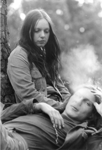 Doris Hardekopf und Matthias Domaschk im September 1980 während einer Wanderung. Quelle: Robert-Havemann-Gesellschaft/Hans-Helmut Kurz/RHG_Fo_HAB_11011